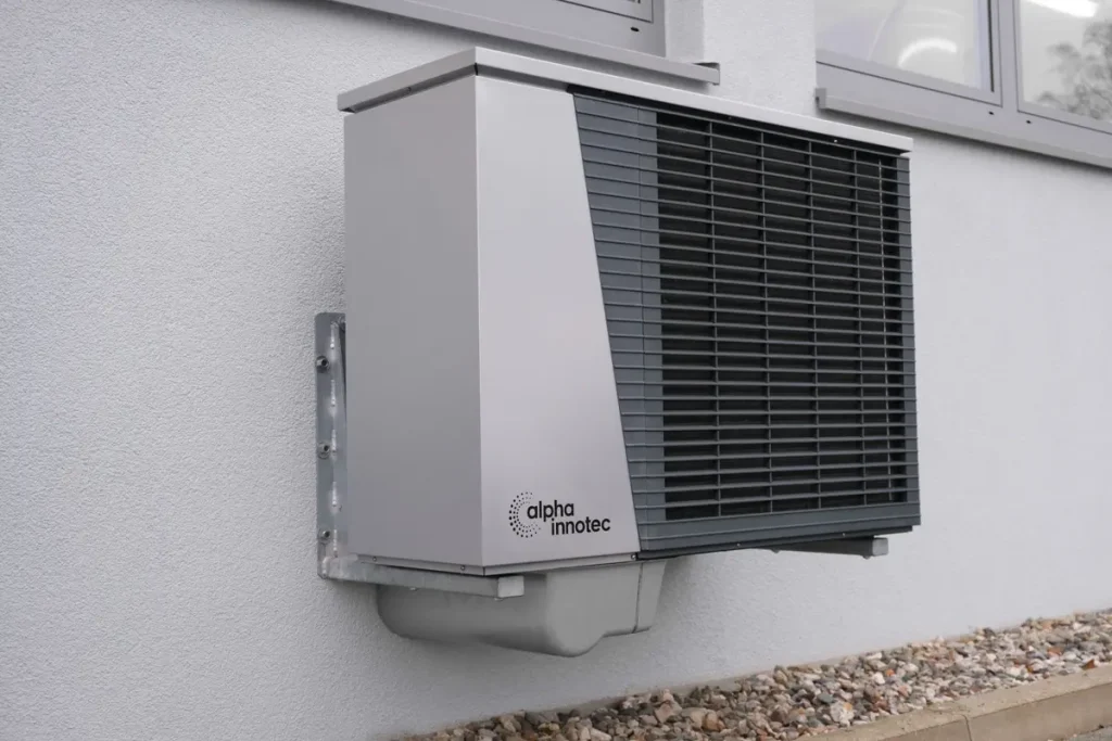 Outdoor air conditioner showing how much electricity an air conditioner uses